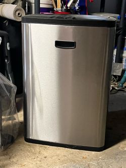 Battery operated garbage can