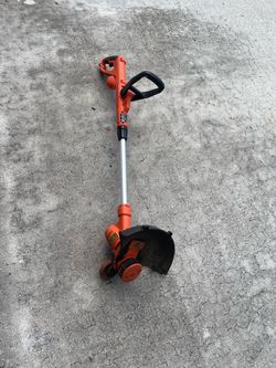 2 in 1 Black&Decker weed-eater trimmer/edger