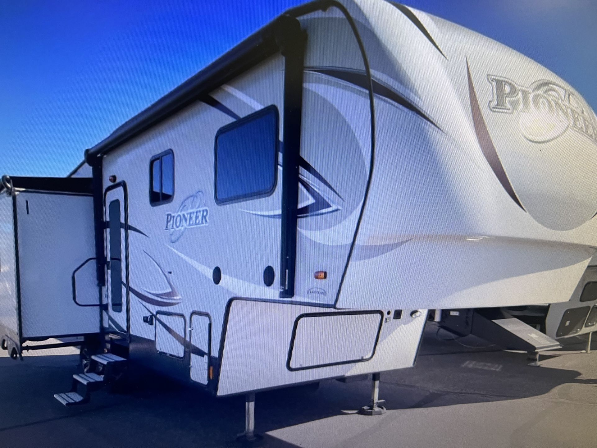 2018 PIONEER 287