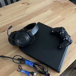 PS4 Console and Razer Headphones
