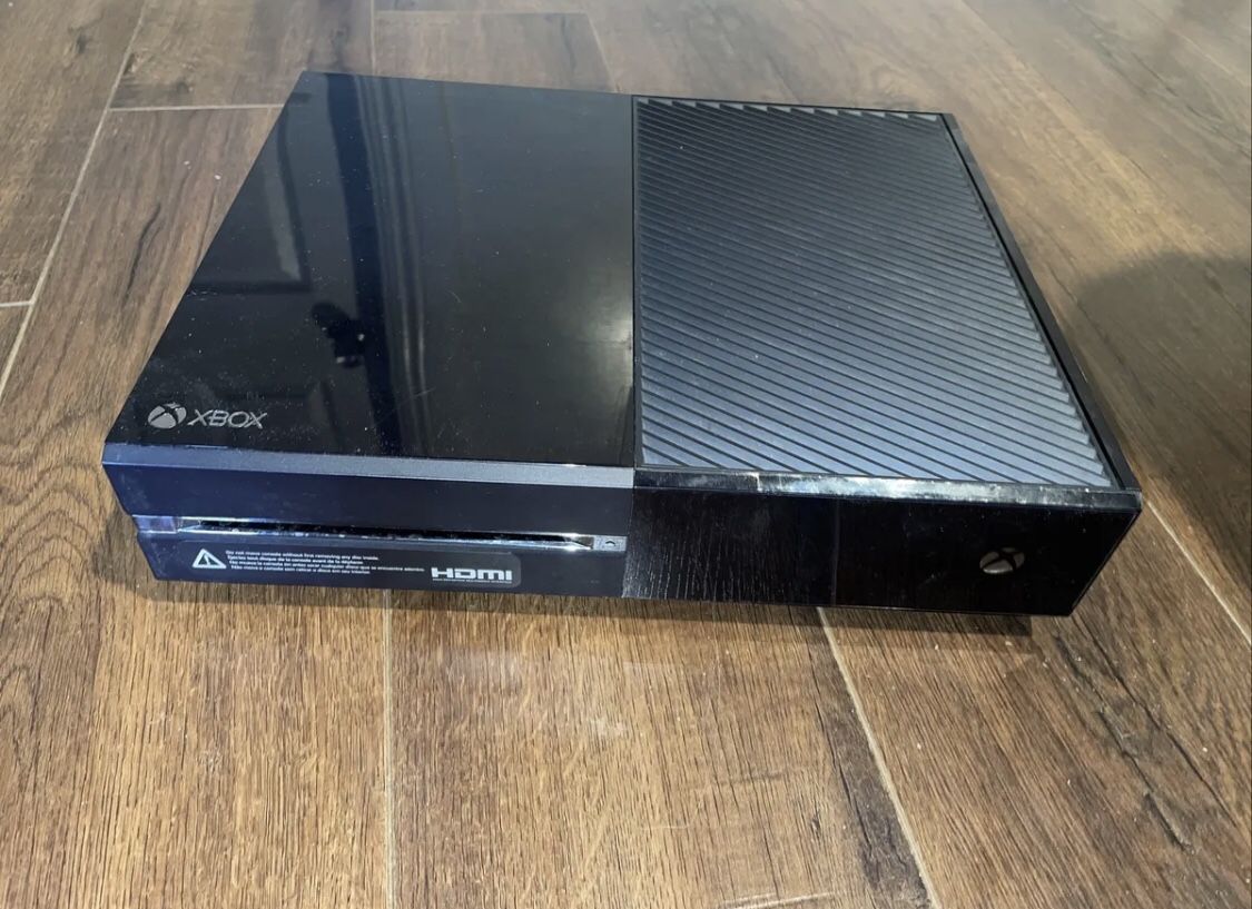 Original Xbox 1 With Controller