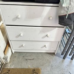 dresser white 