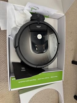 iRobot Roomba 980 Robot Vacuum — Works Great, New Brushes, Extra Battery