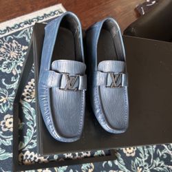 Louis Vuitton Moccasins 9.5
