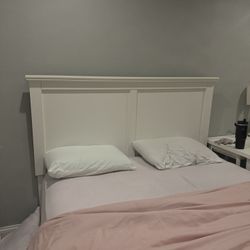 Ashley Furniture Bed Frame NO MATTRESS