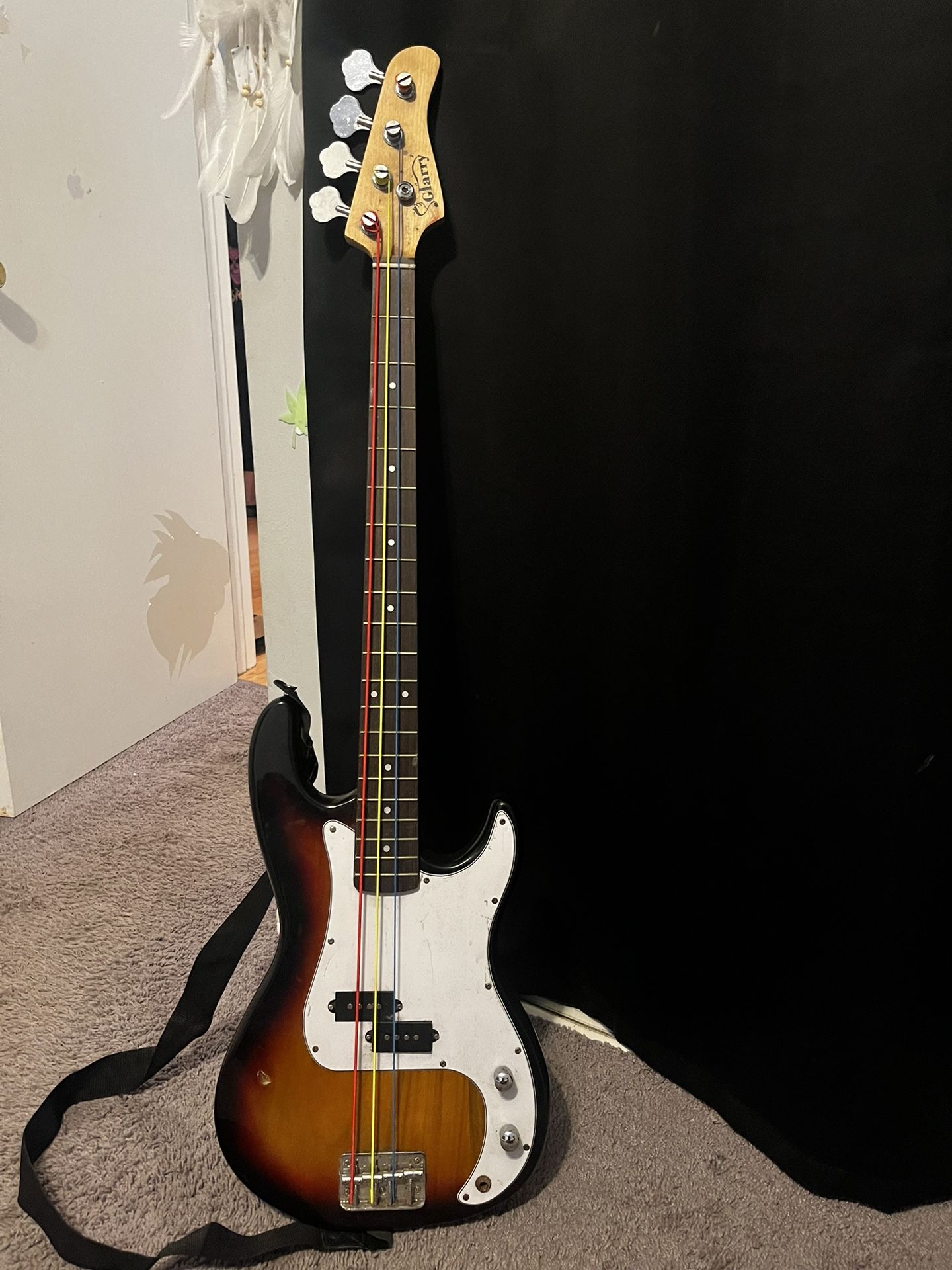 Electric Base Guitar