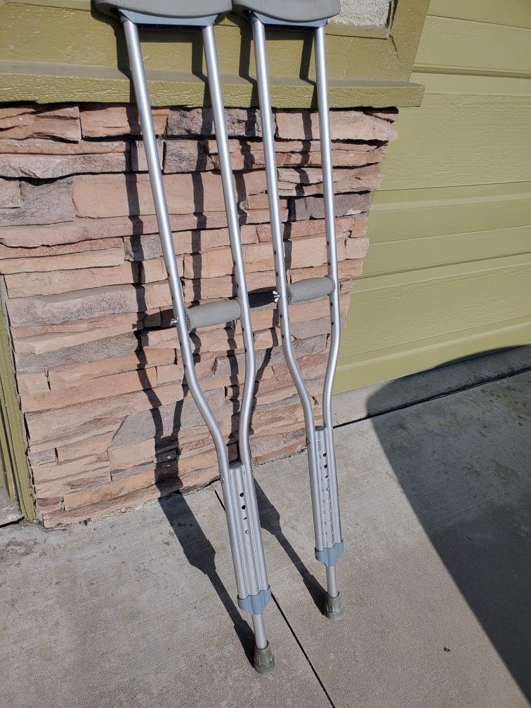 Adjustable Crutches
