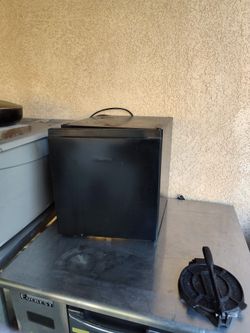 Mini Fridge 