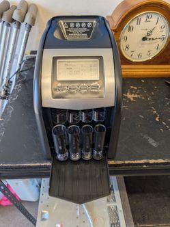 Digital dynamic coin counter