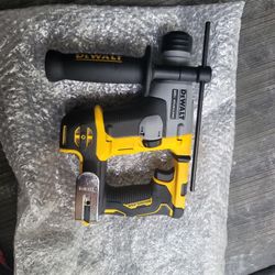 DEWALT 20VMAX BRUSHLESS ATOMIC T 5/8"(16MM) SDS PLUS ROTARY HAMMER NEW (TOOL ONLY) PRICE IS FIRM 