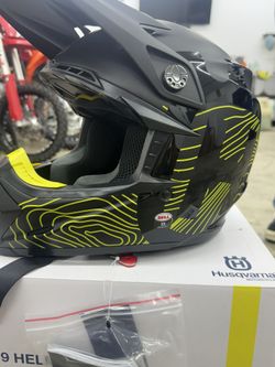 Brand New Adult Xs Husqvarna Helmet Moto 9