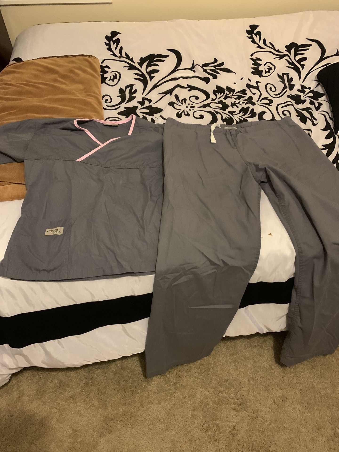Women’s Scrubs