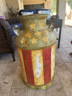 Heavy Duty Metal American Flag Pot Distressed