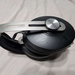 Sennheiser Momentum 3 Wireless Noise Cancelling Headphones 
