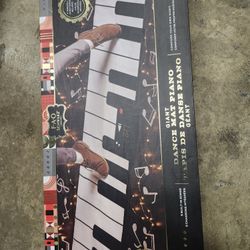  FAO Schwartz Giant Dance Matt Piano