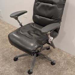 Office Chair. Commercial Grade 