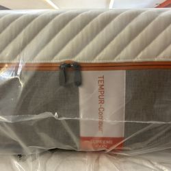 Cal King Tempur-Pedic Supreme Contour 60%off 