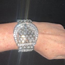 Stunning Rhinestone Buckle Bracelet