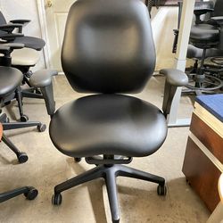 Hon ergonomic office chair