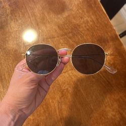 Barely Worn Round Aviator Style Sunglasses With Gold Frame