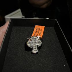 Chrome Heart Cross Shaped Ring (moissanite)