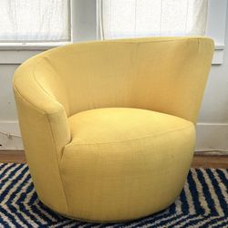 Vintage Nautilus Swivel Chair in Pale Yellow by Vladimi Kagan 