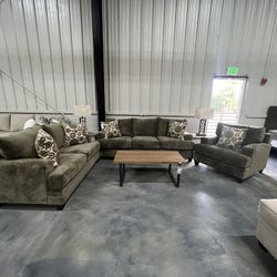 3pc Set: Sofa, Love Seat, & Chair