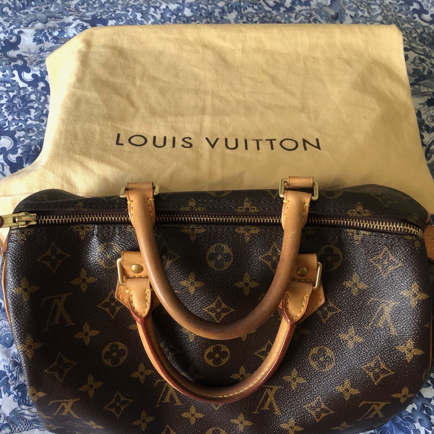 100% Authentic Louis Vuitton LV Vintage Speedy 35 Keepall for Sale in  Virginia Beach, VA - OfferUp