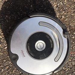 Vacuum cleaning robot Roomba 655