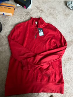 RED BURBERRY FLEECE. NEVER WORN. 100 percent authentic