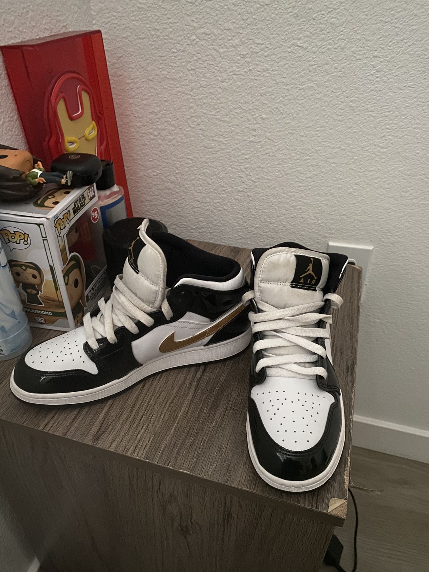 Jordan 1 Patent Black Gold Size:7y