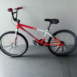 BICYCLE REDLINE MODEL BMX SIZE 24 BRAND NEW 