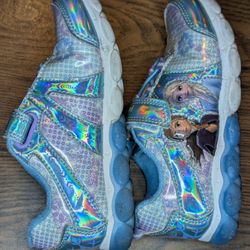 Disney Frozen 2 Anna & Elsa light-up athletic sneakers