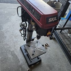 SKIL 3320 10" DRILL PRESS- USED ONE TIME!