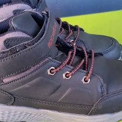 Rocawear Boys Shoes. Size 1.5