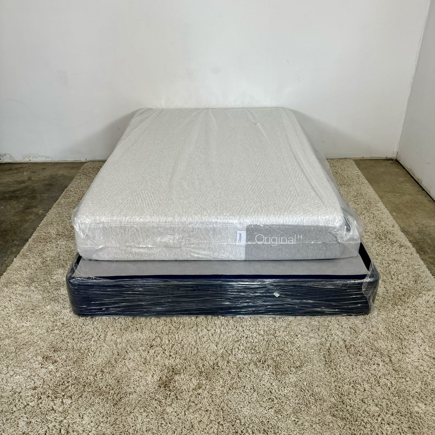 Full Size Casper Original H Mattress (Delivery Is Available)