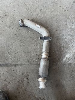 OEM part number 0432311-00W for a 2018 Freightliner M2 106 flex pipe or exhaust