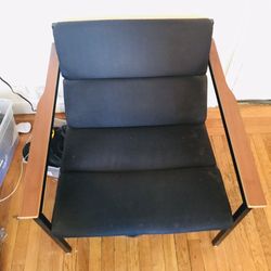 Gus Modern Halifax Chair 