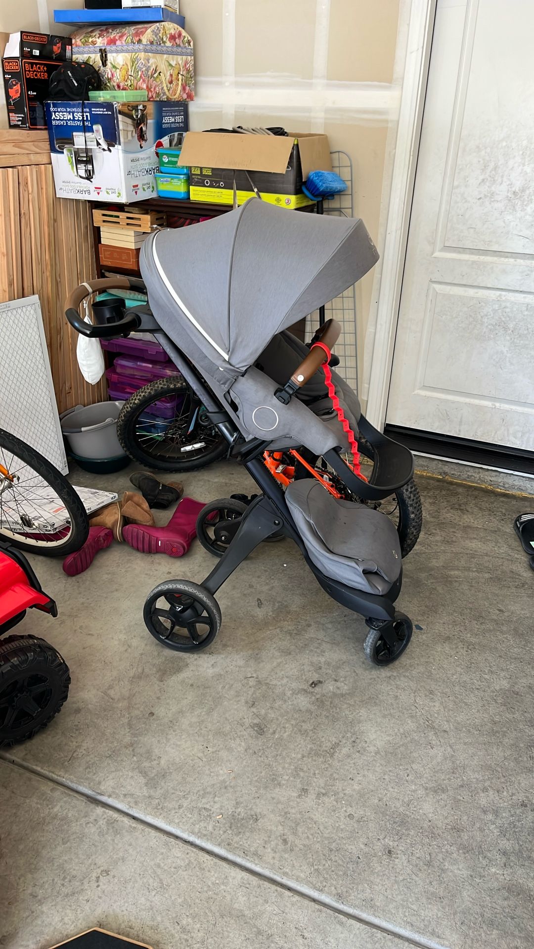 2021 Stokke Xplory X Stroller- Modern Grey