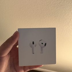 Air Pods 4 
