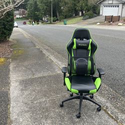 Adjustable Home Gamer Office Chairs Kitchen Home House Den Room like New