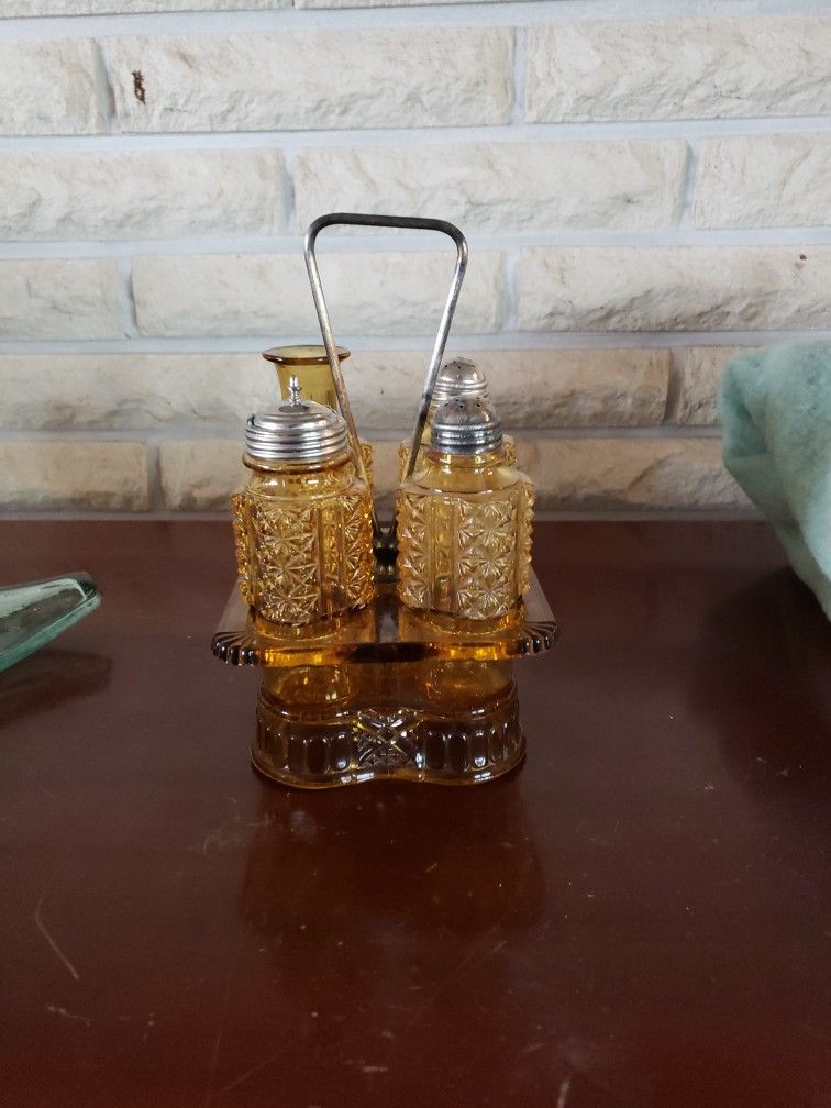 Vintage Depression? Glass Salt Pepper Oil Vinegar Set