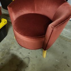 Single Chair Needs New Leg 