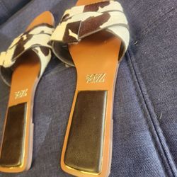 ZARA size 8 faux cowhide sandals in new condition