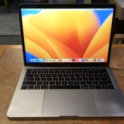 Apple MacBook Pro 13" Mid 2017 Touchbar i7 16gb 256gb SSD

