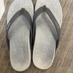 Vionic Wave Men’s Orthotic Flip Flops