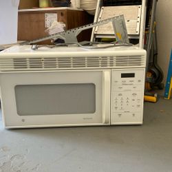 GE space saver Microwave