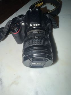 Nikon D5100 DSLR w/ 18-70mm DX