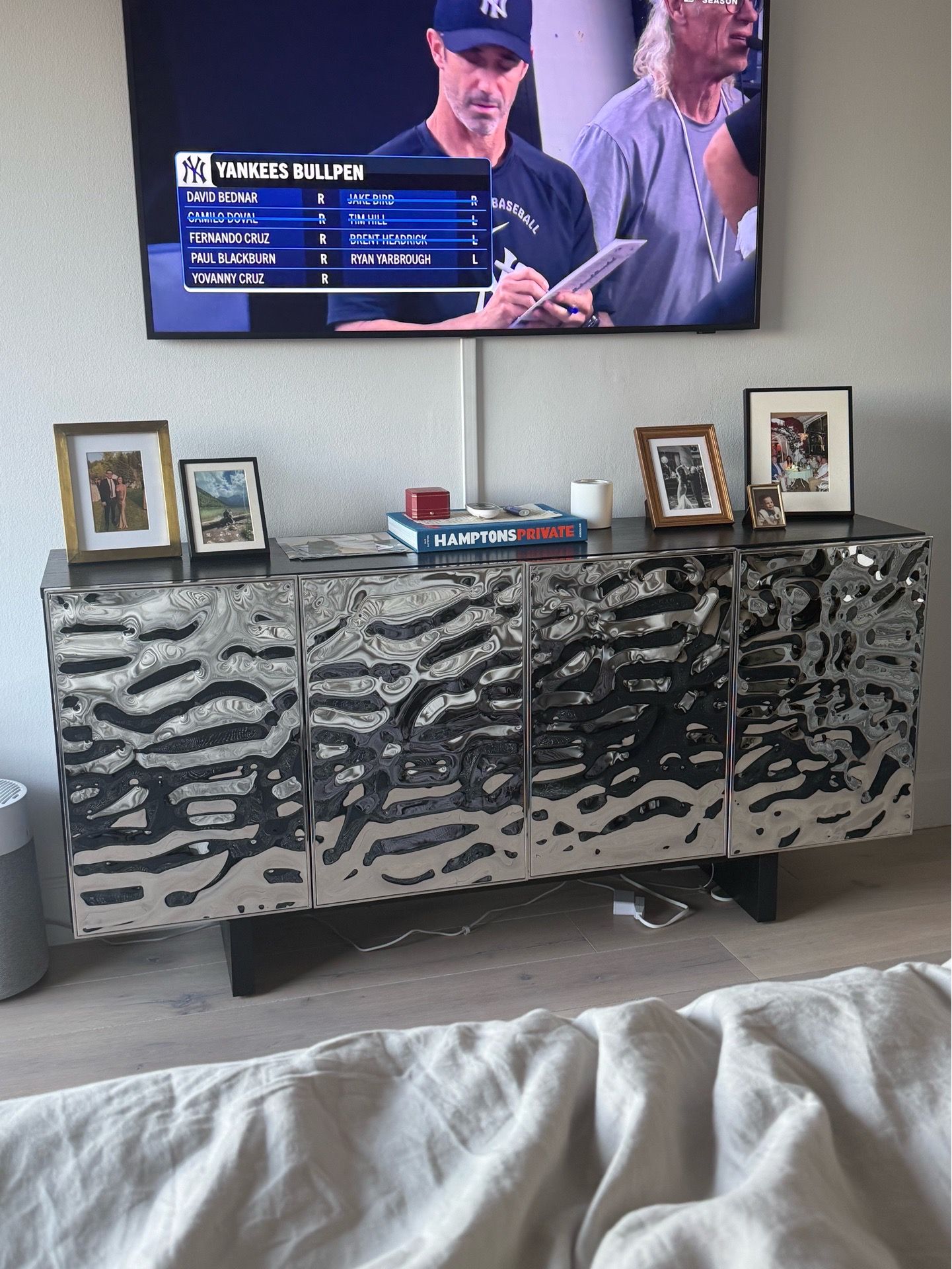 Dresser / TV Stand