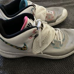 Nike Kyrie Basketball Shoes